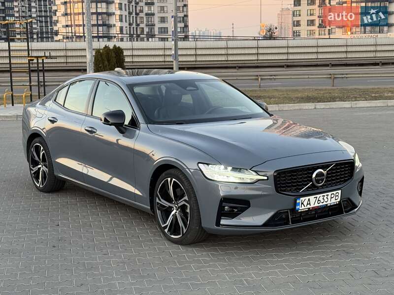 Volvo S60 (2023)