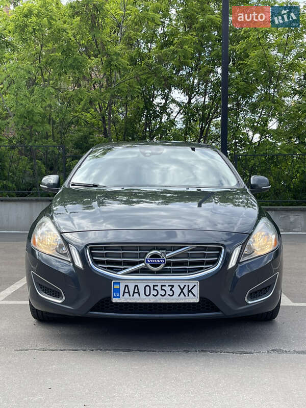 Volvo S60 (2011)