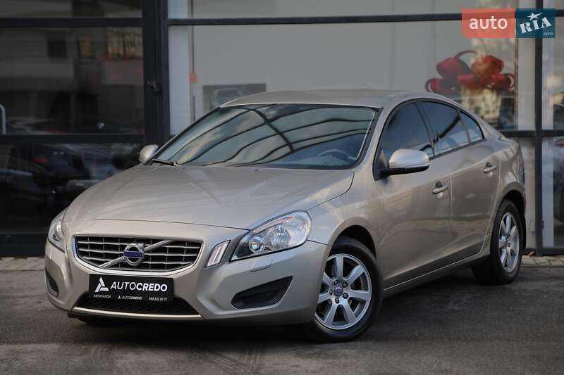 Volvo S60 (2014)