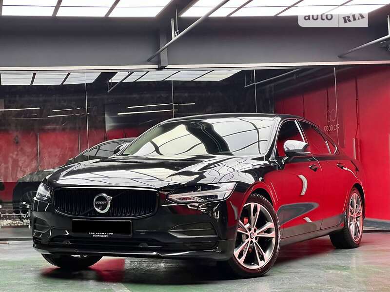 Volvo S90 (2018)