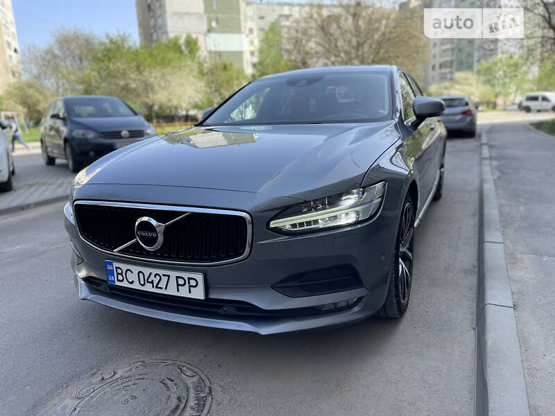 Volvo S90 (2017)