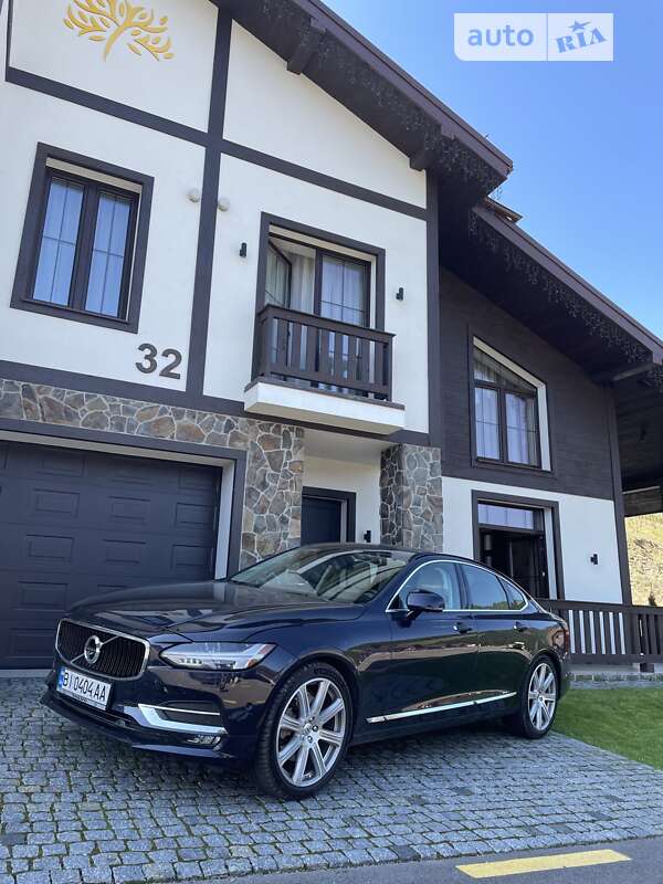 Volvo S90 (2016)