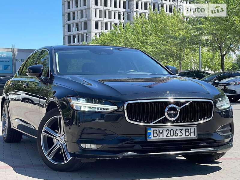 Volvo S90 (2017)