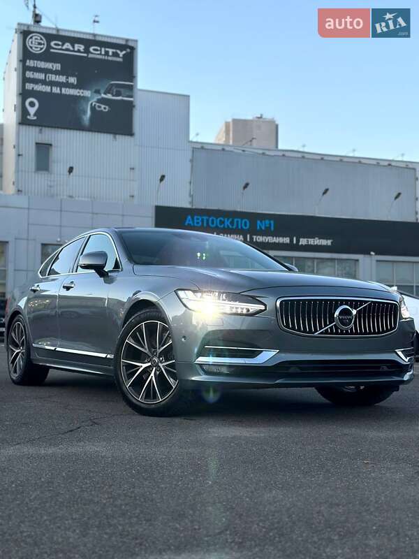 Volvo S90 (2019)
