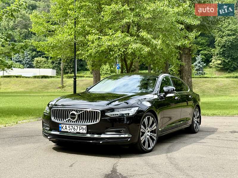 Volvo S90 (2022)