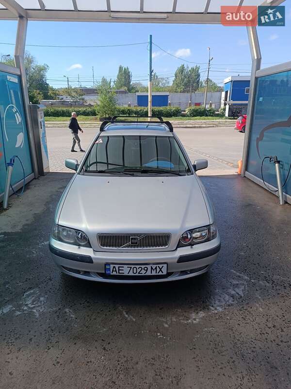 Volvo V40 (2001)