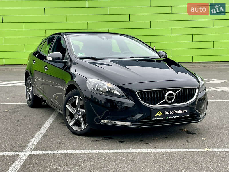 Volvo V40 (2016)