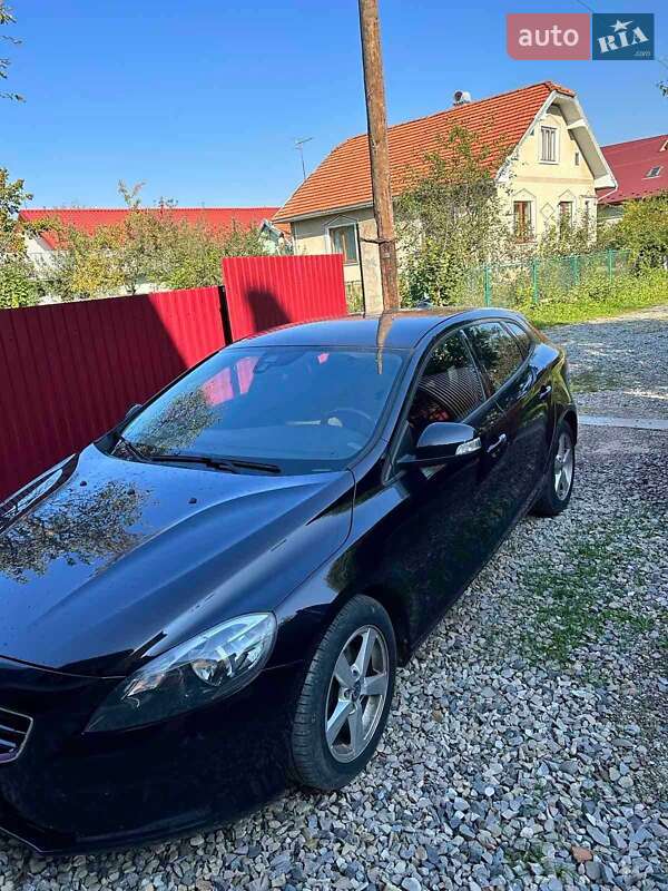 Volvo V40 (2013)