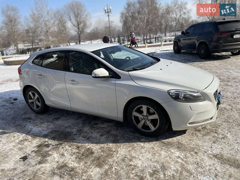 Volvo V40 (2013)