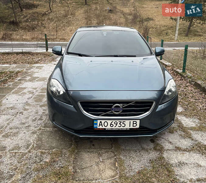 Volvo V40 (2013)