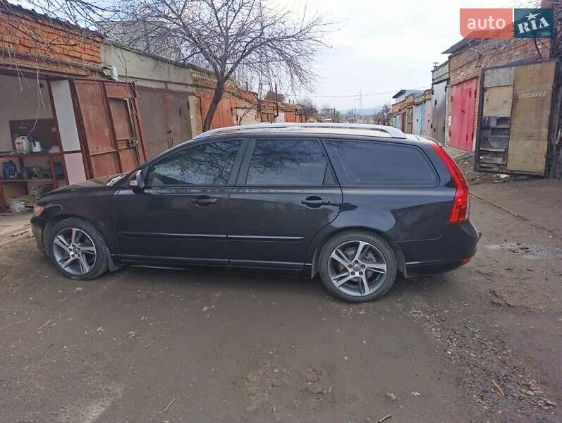 Volvo V50 (2012)