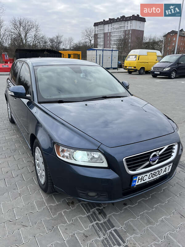 Volvo V50 (2010)