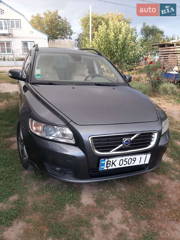 Volvo V50 (2009)