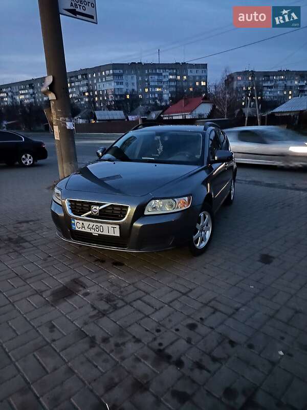 Volvo V50 (2010)