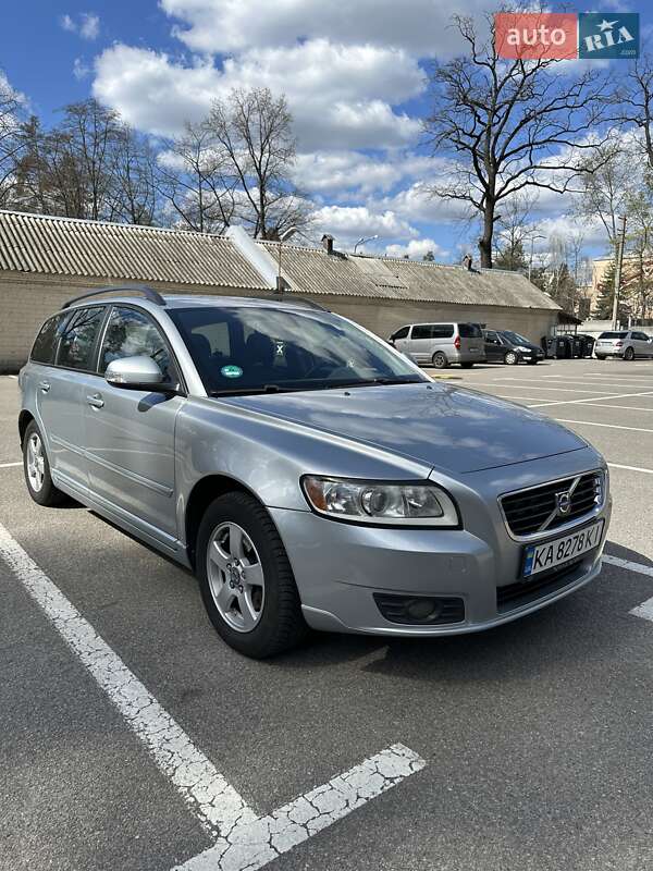 Volvo V50 (2009)