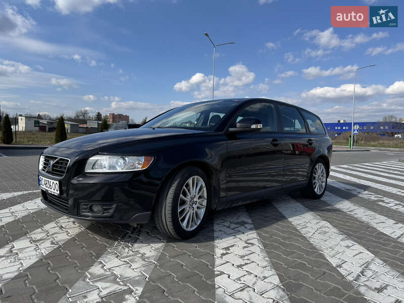 Volvo V50 (2009)