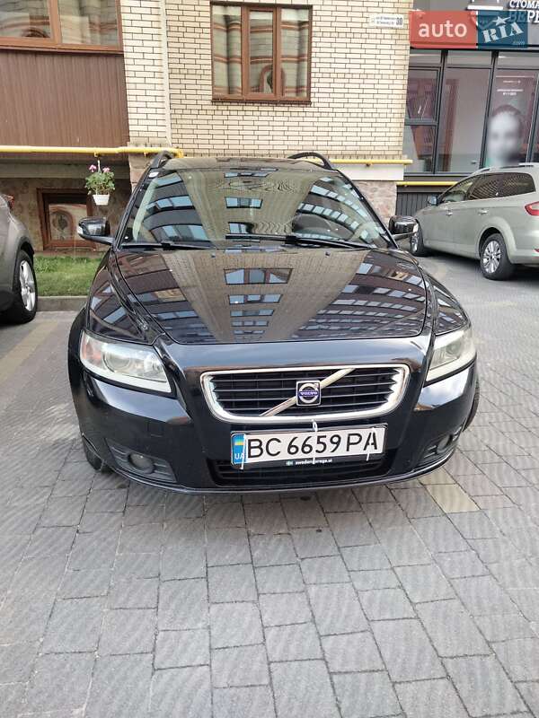 Volvo V50 (2008)