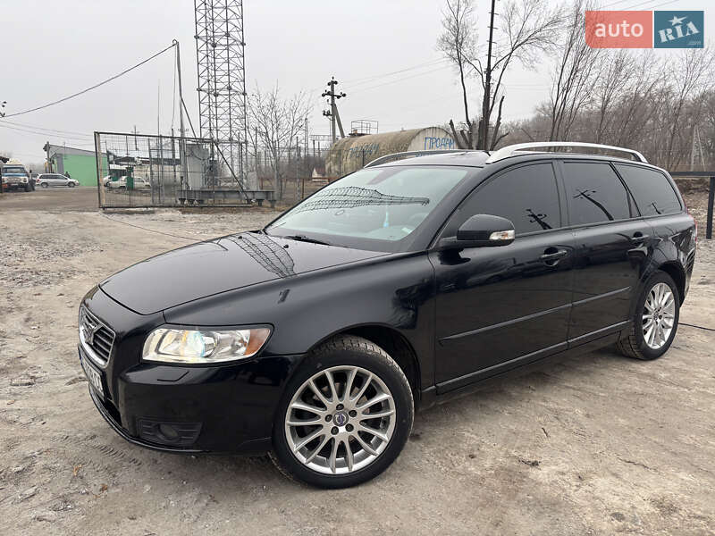 Volvo V50 (2010)