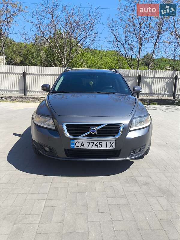 Volvo V50 (2008)