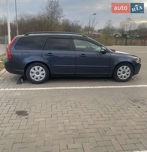 Volvo V50 (2009)