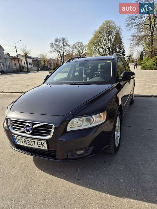 Volvo V50 (2010)