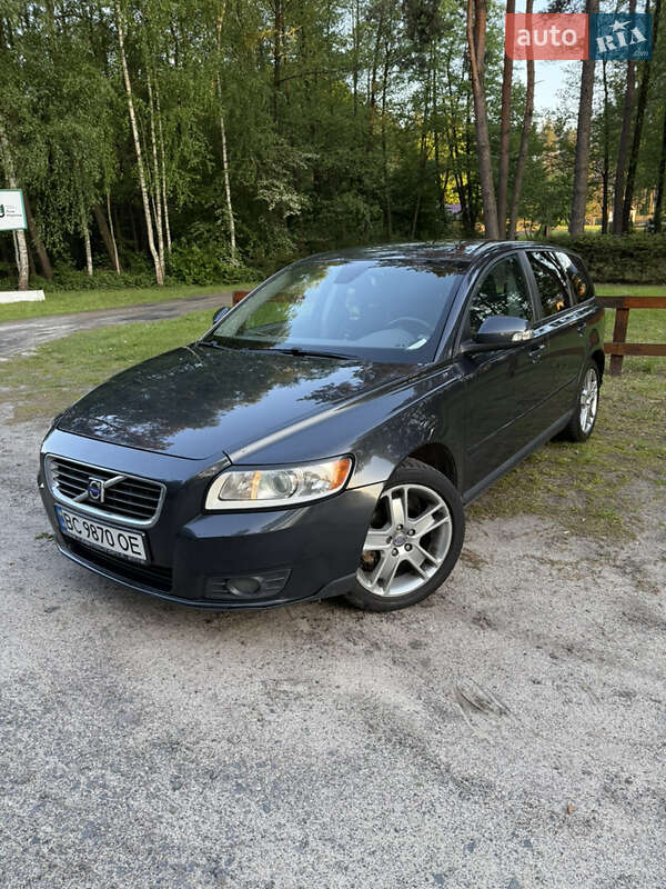 Volvo V50 (2009)