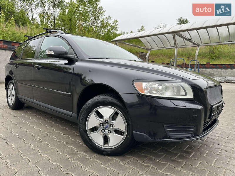Volvo V50 (2010)