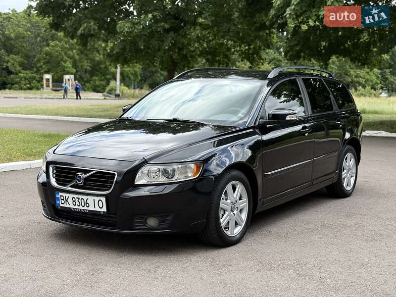 Volvo V50 (2008)