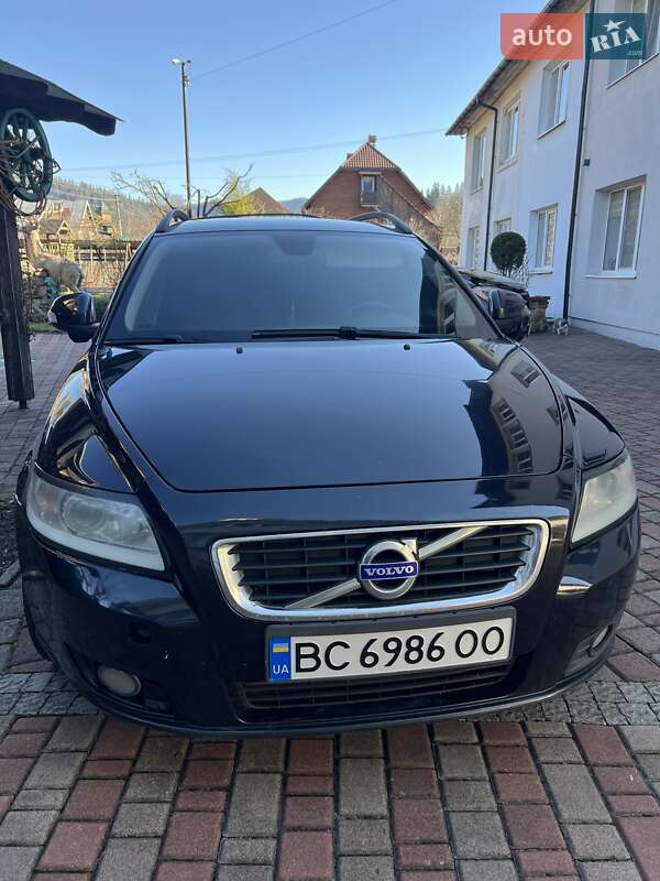 Volvo V50 (2010)