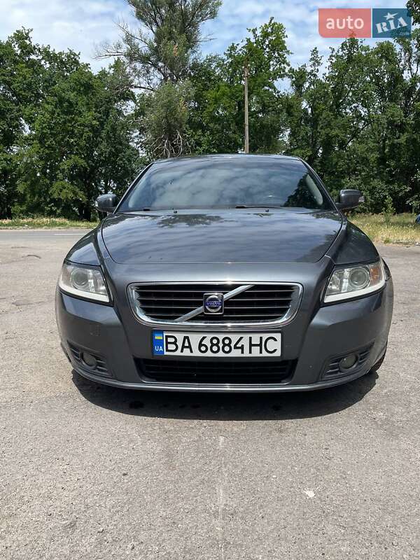 Volvo V50 (2009)