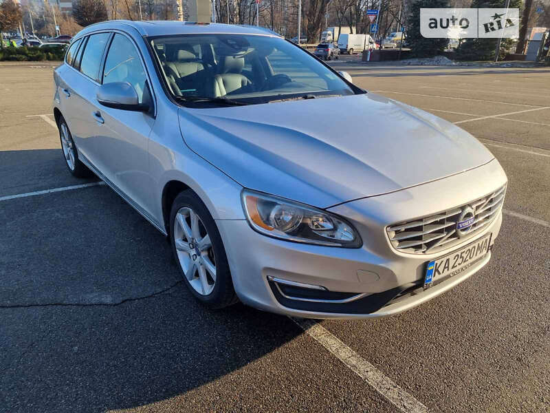 Volvo V60 (2015)