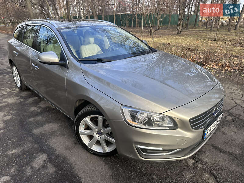 Volvo V60 (2015)