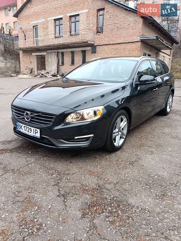 Volvo V60 (2015)