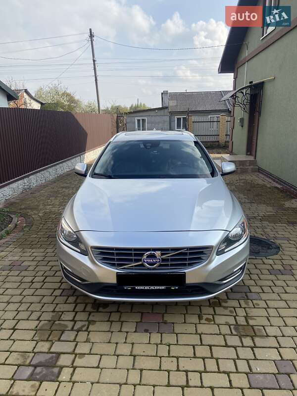 Volvo V60 (2015)