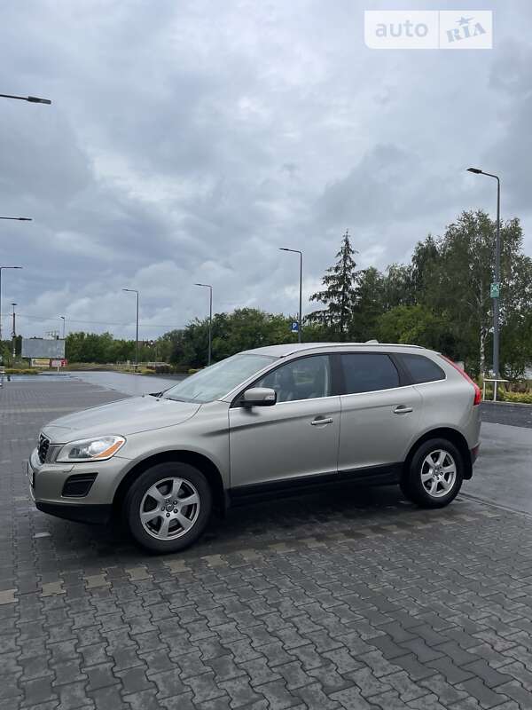 Volvo Xc60 (2013)