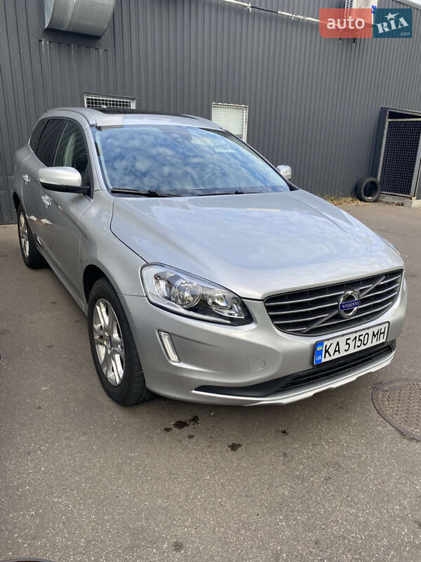 Volvo Xc60 (2015)