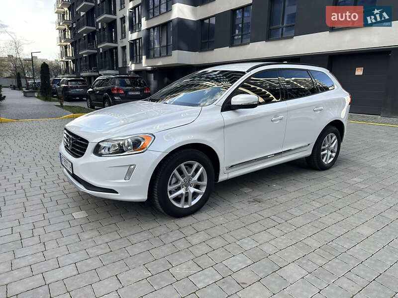 Volvo Xc60 (2017)