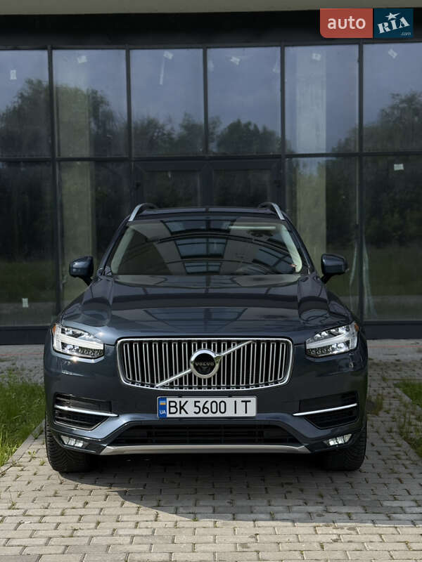 Volvo Xc90 (2017)