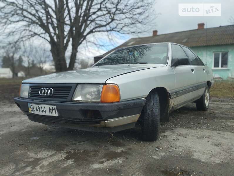 Audi 100 (1989)