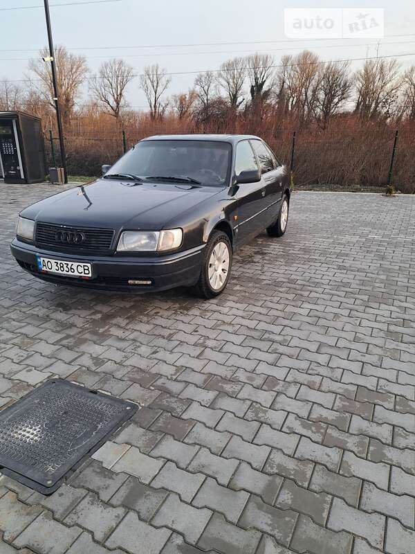 Audi 100 (1992)