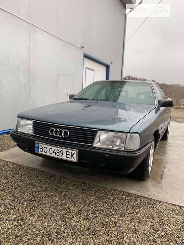 Audi 100 (1990)