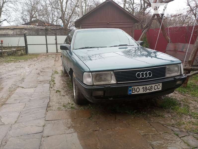 Audi 100 (1990)