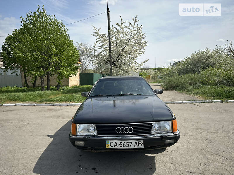 Audi 100 (1985)