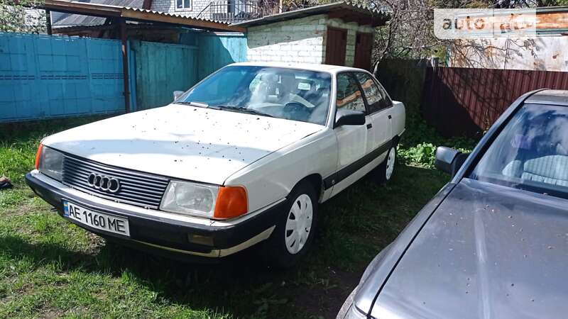 Audi 100 (1988)