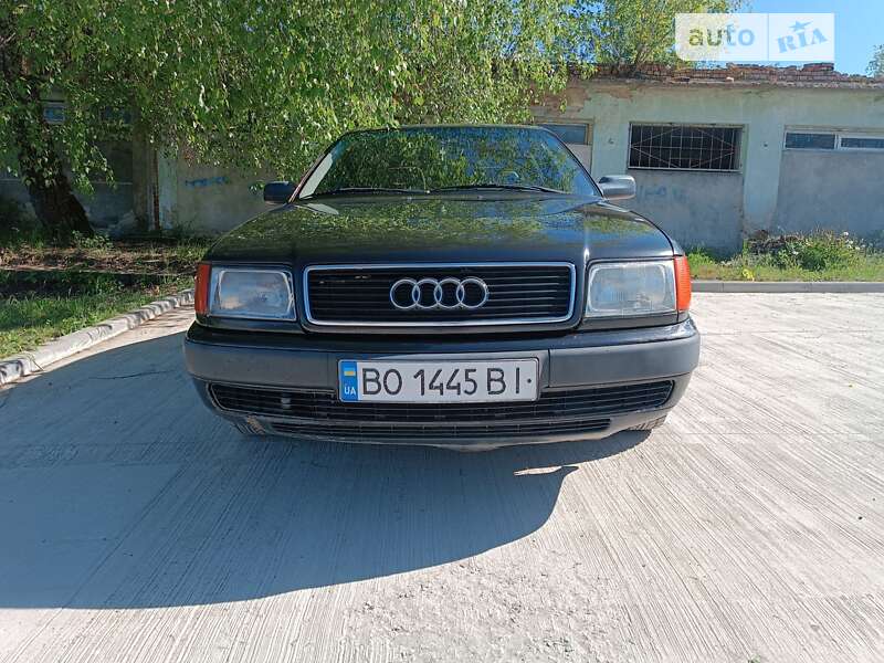 Audi 100 (1992)