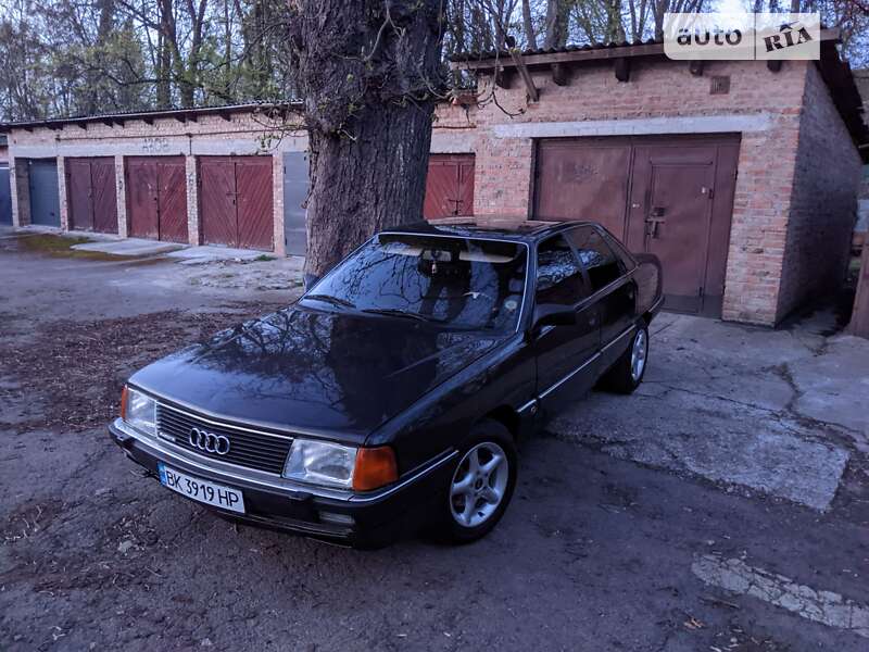 Audi 100 (1990)