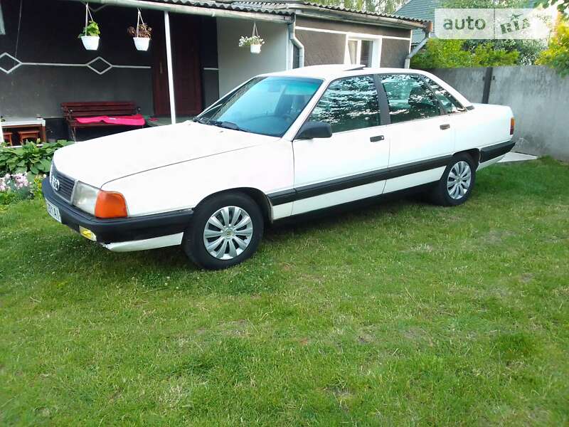 Audi 100 (1988)