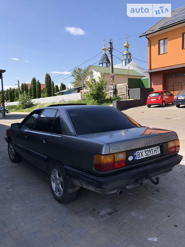 Audi 100 (1988)