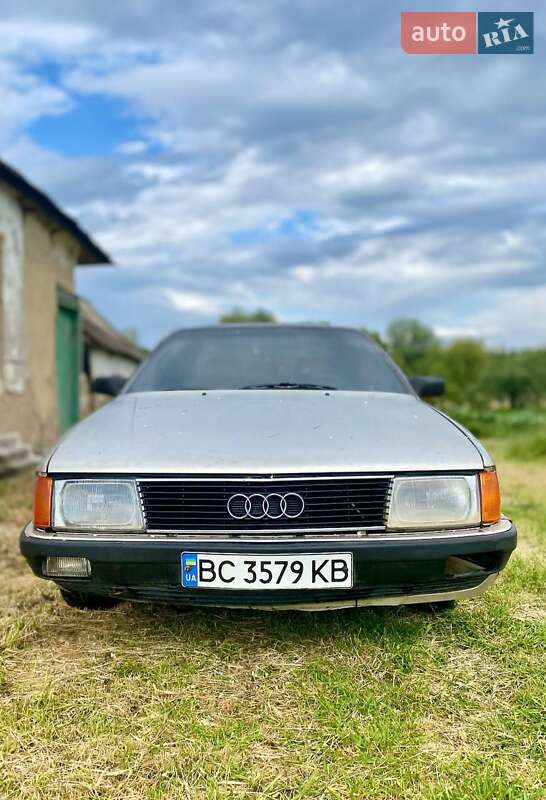 Audi 100 (1987)