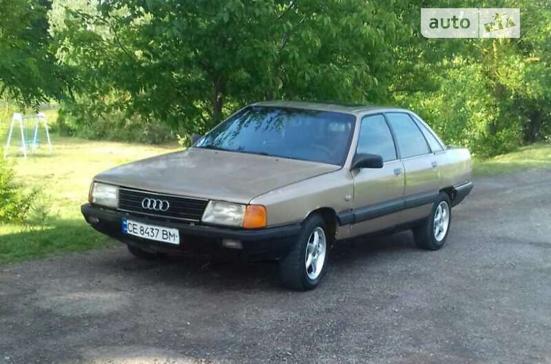 Audi 100 (1985)